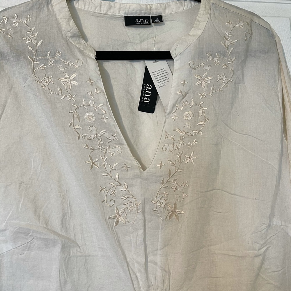 NWT- ANA - Cool White V-Neck Top Size - 2X - Picture 4 of 8